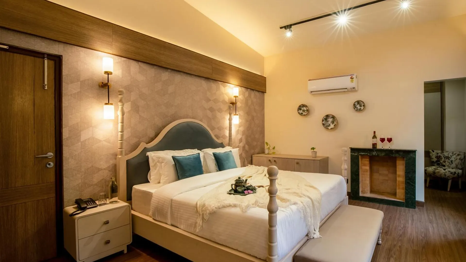 Elivaas 6 Bhk Farmstay With Pvt Pool & Garden - Esh Gurgaon Villa