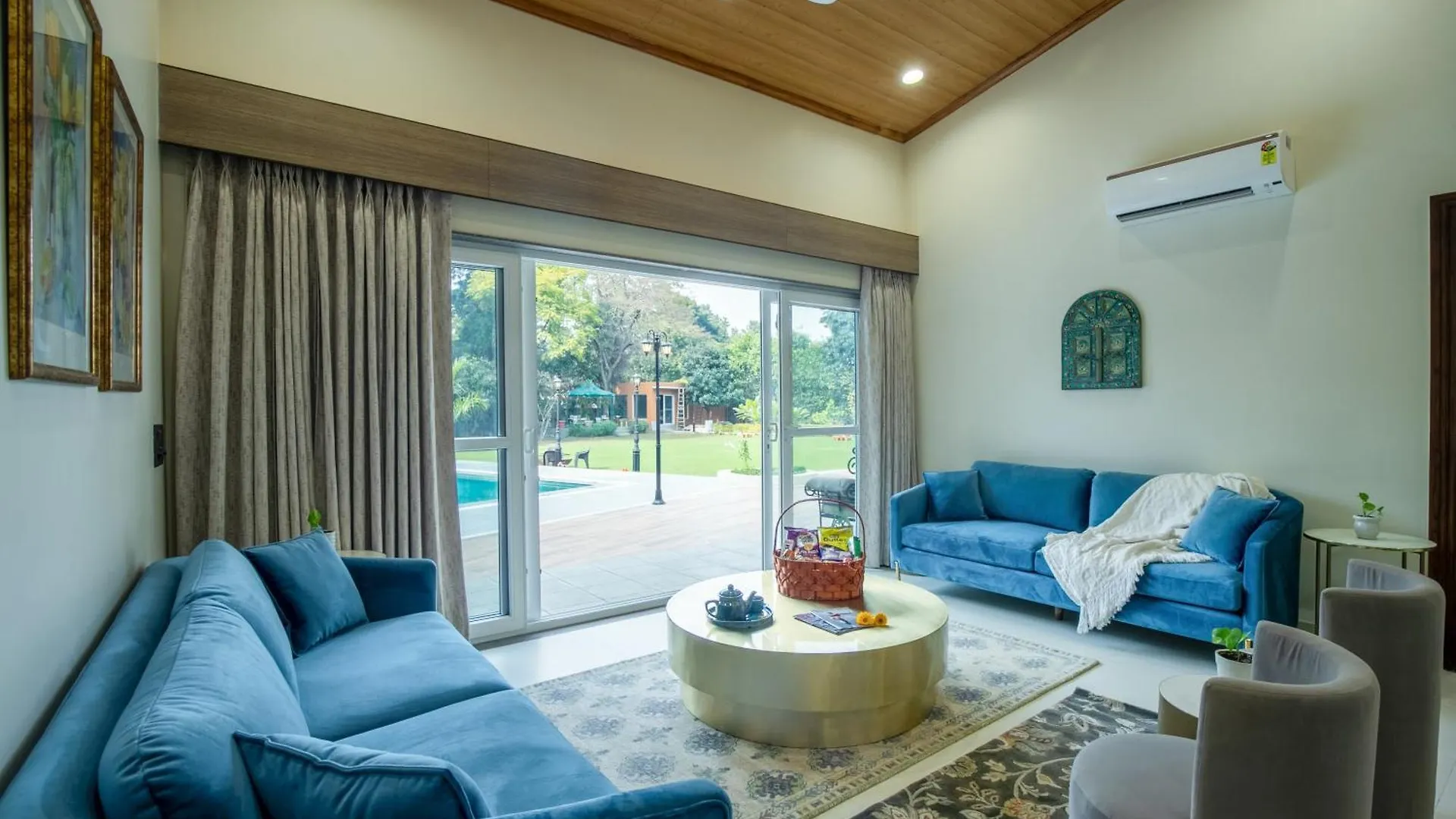 Elivaas 6 Bhk Farmstay With Pvt Pool & Garden - Esh Γκουργκάον